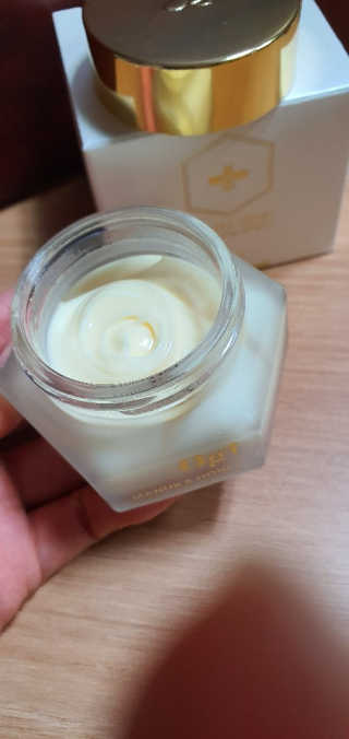 오지아이 마누카 허니 딥 케어 크림 50ml — 4.5점을 준 리뷰어가 2020년 1월 올린 사용 사진