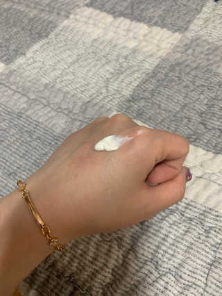 [후르디아] 혼합자차 선 에센스+톤업 선크림 2종 — 5점을 준 리뷰어가 2019년 6월 올린 사용 사진