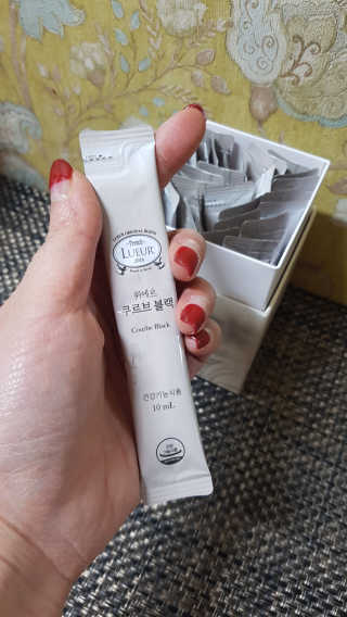 [하우투잇] 뤼에르 쿠르브 블랙 10ml x 30포 총 300ml — 5점을 준 리뷰어가 2020년 3월 올린 사용 사진
