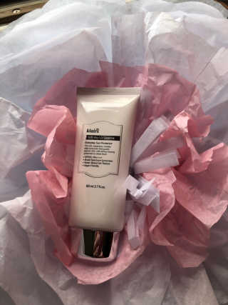 소프트 에어리 UV 에센스 SPF 50 PA ++++ — 5점을 준 리뷰어가 2019년 4월 올린 사용 사진