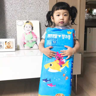 LG생활건강 토디앙 핑크퐁 밴드형 기저귀 — 4점을 준 리뷰어가 2017년 7월 올린 사용 사진