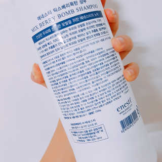 (주)에네스티 믹스베리 단백질 폭탄 샴푸 1000g — 5점을 준 리뷰어가 2017년 12월 올린 사용 사진