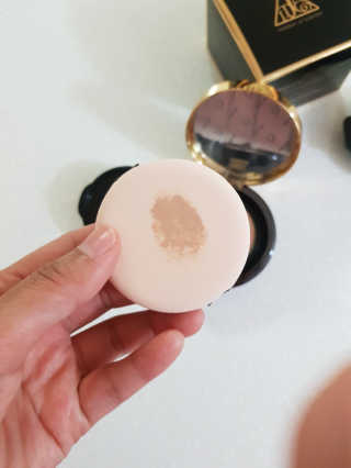 지고트 미네랄 UV 스네일 쿠션 리필포함 — 4점을 준 리뷰어가 2019년 6월 올린 사용 사진