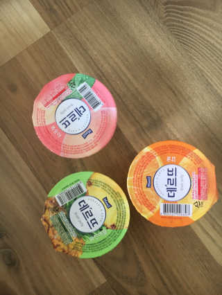 데르뜨 떠먹는 과일 3종, 짜먹는 과일 2종 총 10개 체험 — 5점을 준 리뷰어가 2020년 3월 올린 사용 사진