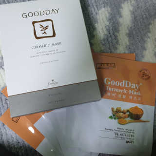 GoodDay Skincare GoodDay 강황 마스크 — 5점을 준 리뷰어가 2020년 2월 올린 사용 사진