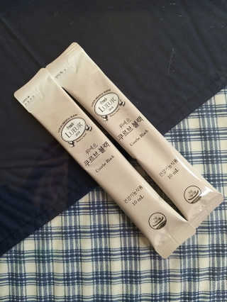 [하우투잇] 뤼에르 쿠르브 블랙 10ml x 30포 총 300ml — 5점을 준 리뷰어가 2020년 3월 올린 사용 사진