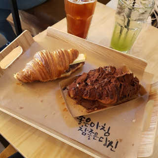 좋은아침페스츄리 좋은 아침 페스츄리 12,000원 이용권 — 5점을 준 리뷰어가 2018년 9월 올린 사용 사진