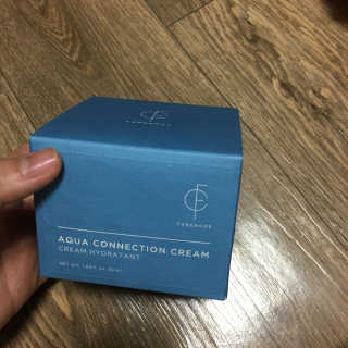 포렌코즈 아쿠아 커넥션 크림 — 4점을 준 리뷰어가 2017년 8월 올린 사용 사진