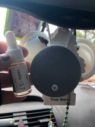 Vistic Car Air Freshener - Fara — 5점을 준 리뷰어가 2018년 7월 올린 사용 사진