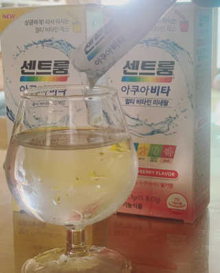 센트룸 아쿠아비타 레몬향, 딸기향 — 4점을 준 리뷰어가 2019년 6월 올린 사용 사진
