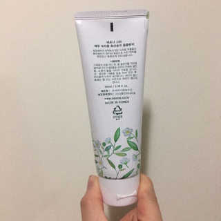 에포나 제주 녹차꽃 화산송이 폼클렌저 — 5점을 준 리뷰어가 2019년 2월 올린 사용 사진