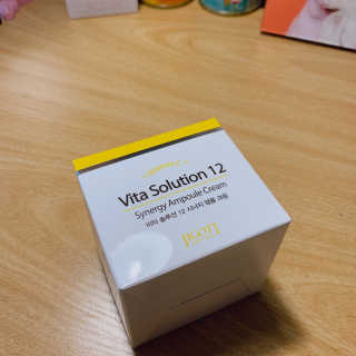 지고트 비타솔루션12 시너지 앰플 크림 100ml — 5점을 준 리뷰어가 2019년 7월 올린 사용 사진