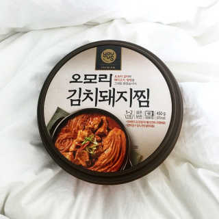 GS25 YOU US  오모리김치돼지찜 — 4.67점을 준 리뷰어가 2018년 3월 올린 사용 사진