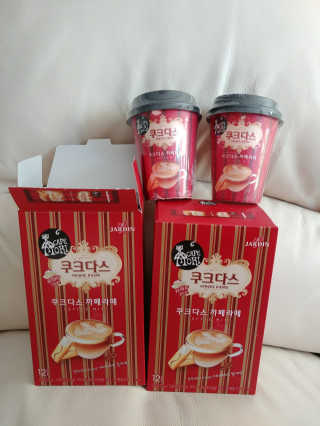 (주)쟈뎅 쟈뎅 까페모리 쿠크다스 까페라떼 — 5점을 준 리뷰어가 2017년 11월 올린 사용 사진