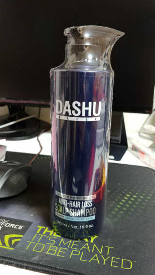 다슈코리아 다슈 데일리 한방 두피 골드 샴푸 500ml — 5점을 준 리뷰어가 2018년 12월 올린 사용 사진