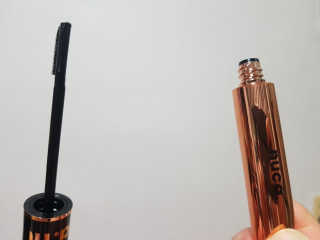 누카 nuca fix-me long and curl mascara — 4.67점을 준 리뷰어가 2018년 5월 올린 사용 사진