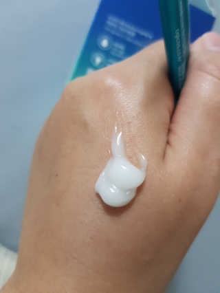 오지아이 워터 밤 모이스처 슬리핑 팩 4ml X 20pcs — 4.5점을 준 리뷰어가 2019년 12월 올린 사용 사진