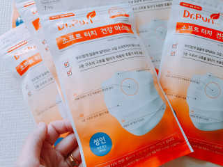 [닥터퓨리] 소프트터치 건강 + UV 블랙스타일 마스크 — 5점을 준 리뷰어가 2019년 4월 올린 사용 사진