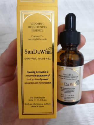 [스킨큐어] 산다화 비타민C 화이트닝 에센스 30ml — 5점을 준 리뷰어가 2019년 7월 올린 사용 사진