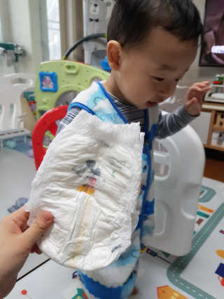 보솜이 베이비케어 팬티형 기저귀 — 5점을 준 리뷰어가 2019년 3월 올린 사용 사진