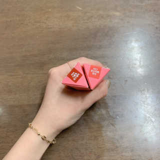 [블랙루즈] 로즈 벨벳 립스틱 택1+랜덤1 — 5점을 준 리뷰어가 2019년 1월 올린 사용 사진