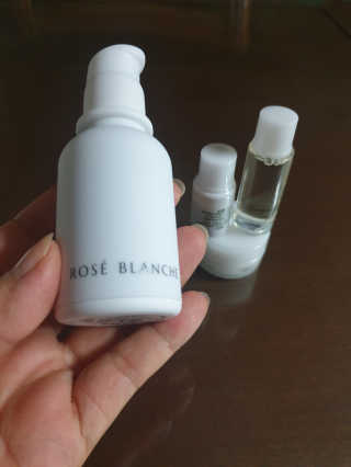 ROSE BLANCHE 로제블랑쉐 인텐시브 수딩 세럼 — 4.5점을 준 리뷰어가 2019년 7월 올린 사용 사진