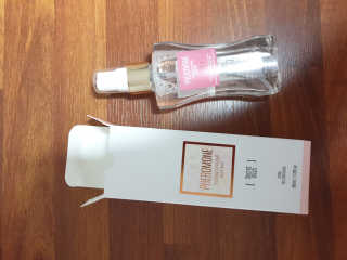 레드컨테이너 페로몬향 퍼퓸 바디미스트 80ml — 5점을 준 리뷰어가 2019년 12월 올린 사용 사진