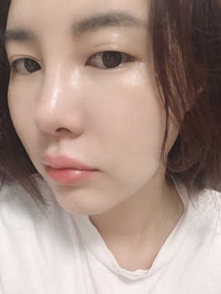 [스킨큐어] 산다화 내추럴 매직 비비 크림 — 5점을 준 리뷰어가 2019년 7월 올린 사용 사진
