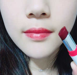 아이소이 ISOI 불가리아 로즈 립 트리트먼트 — 3.5점을 준 리뷰어가 2017년 1월 올린 사용 사진