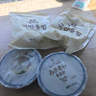 [풀무원] 사골곰탕국밥 황태해장국밥 — 5점을 준 리뷰어가 2018년 6월 올린 사용 사진
