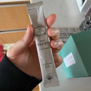 [하우투잇] 뤼에르 쿠르브 블랙 10ml x 30포 총 300ml — 5점을 준 리뷰어가 2020년 3월 올린 사용 사진