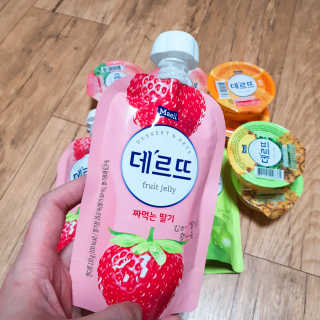 데르뜨 떠먹는 과일 3종, 짜먹는 과일 2종 총 10개 체험 — 5점을 준 리뷰어가 2020년 3월 올린 사용 사진