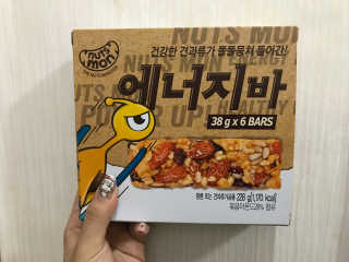 견과가 똘똘 뭉쳐들어간 넛츠몬 에너지바 1BOX 6개입 — 5점을 준 리뷰어가 2018년 1월 올린 사용 사진