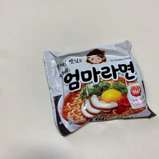 라면 그대로가 제일 맛있는 더엄마라면 — 5점을 준 리뷰어가 2019년 7월 올린 사용 사진