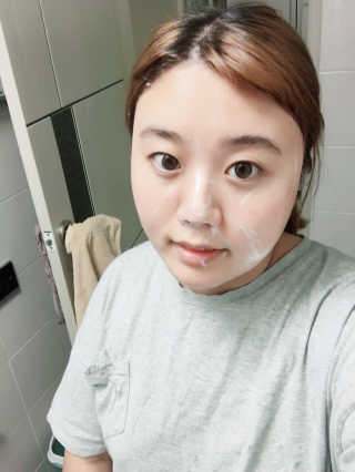 젠틀닥터 블랙 앤 화이트 포어 퓨리파잉 클렌징 바 — 5점을 준 리뷰어가 2017년 8월 올린 사용 사진