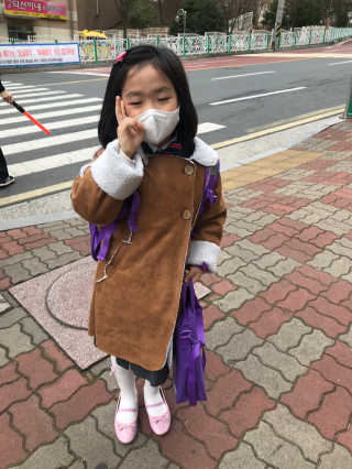 [닥터퓨리] 소프트터치 건강 마스크_성인+아동 — 5점을 준 리뷰어가 2019년 4월 올린 사용 사진