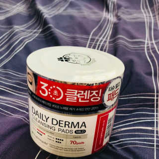 나이팅게일 데일리 더마 클렌징패드 마일드 — 4.83점을 준 리뷰어가 2018년 4월 올린 사용 사진