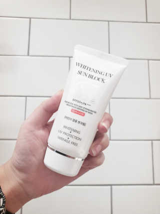 지고트 화이트닝 유브이 썬블럭 크림 70ml,1+1 — 5점을 준 리뷰어가 2019년 6월 올린 사용 사진