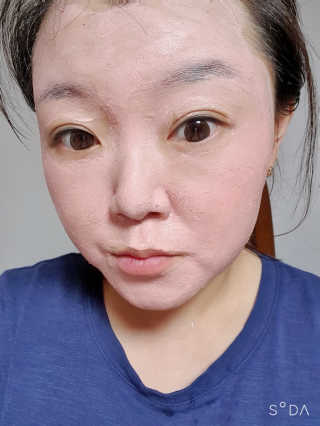 하프 문 아이즈 [하프문아이즈]용과팩 핑크 프루티 튜브형 40g — 4점을 준 리뷰어가 2019년 12월 올린 사용 사진