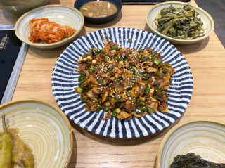 미스터시래기_수원점 [미스터시래기_수원]시래기샤브샤브와 꼬막무침2인SET — 4.5점을 준 리뷰어가 2019년 1월 올린 사용 사진