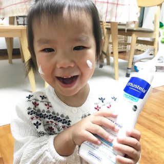 무스텔라 이드라 베베 바디 로션 — 5점을 준 리뷰어가 2018년 9월 올린 사용 사진