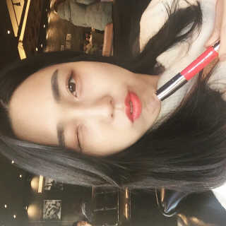 엘비체 트라이앤글로스 컬러 밤 샤인 — 3.5점을 준 리뷰어가 2016년 12월 올린 사용 사진