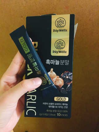 데이웰즈 흑마늘분말골드 — 2.83점을 준 리뷰어가 2017년 10월 올린 사용 사진