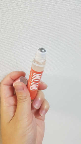 더블유드레스룸 롤 온 퍼퓸EDT 10ml — 4.67점을 준 리뷰어가 2018년 10월 올린 사용 사진