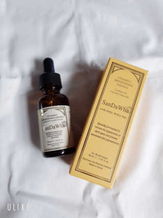 [스킨큐어] 산다화 비타민C 화이트닝 에센스 30ml — 4점을 준 리뷰어가 2019년 7월 올린 사용 사진