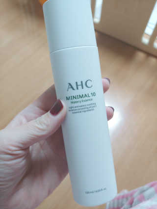 AHC 에이 에이치 씨 미니멀 10 워터리 에센스 — 3.17점을 준 리뷰어가 2018년 12월 올린 사용 사진