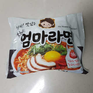 라면 그대로가 제일 맛있는 더엄마라면 — 5점을 준 리뷰어가 2019년 7월 올린 사용 사진