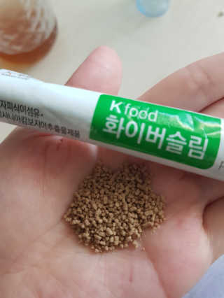 두루원 똥기사의 Kfood 화이버슬림 — 3.67점을 준 리뷰어가 2018년 7월 올린 사용 사진