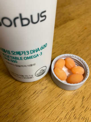 소버스 식물성 오메가3 DHA 600 — 5점을 준 리뷰어가 2020년 1월 올린 사용 사진