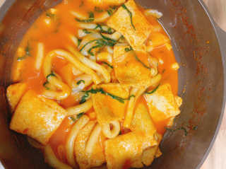 잠실맛집,홍코너떡볶이가우리집에[옛날맛,짜장맛옵션] — 5점을 준 리뷰어가 2019년 12월 올린 사용 사진